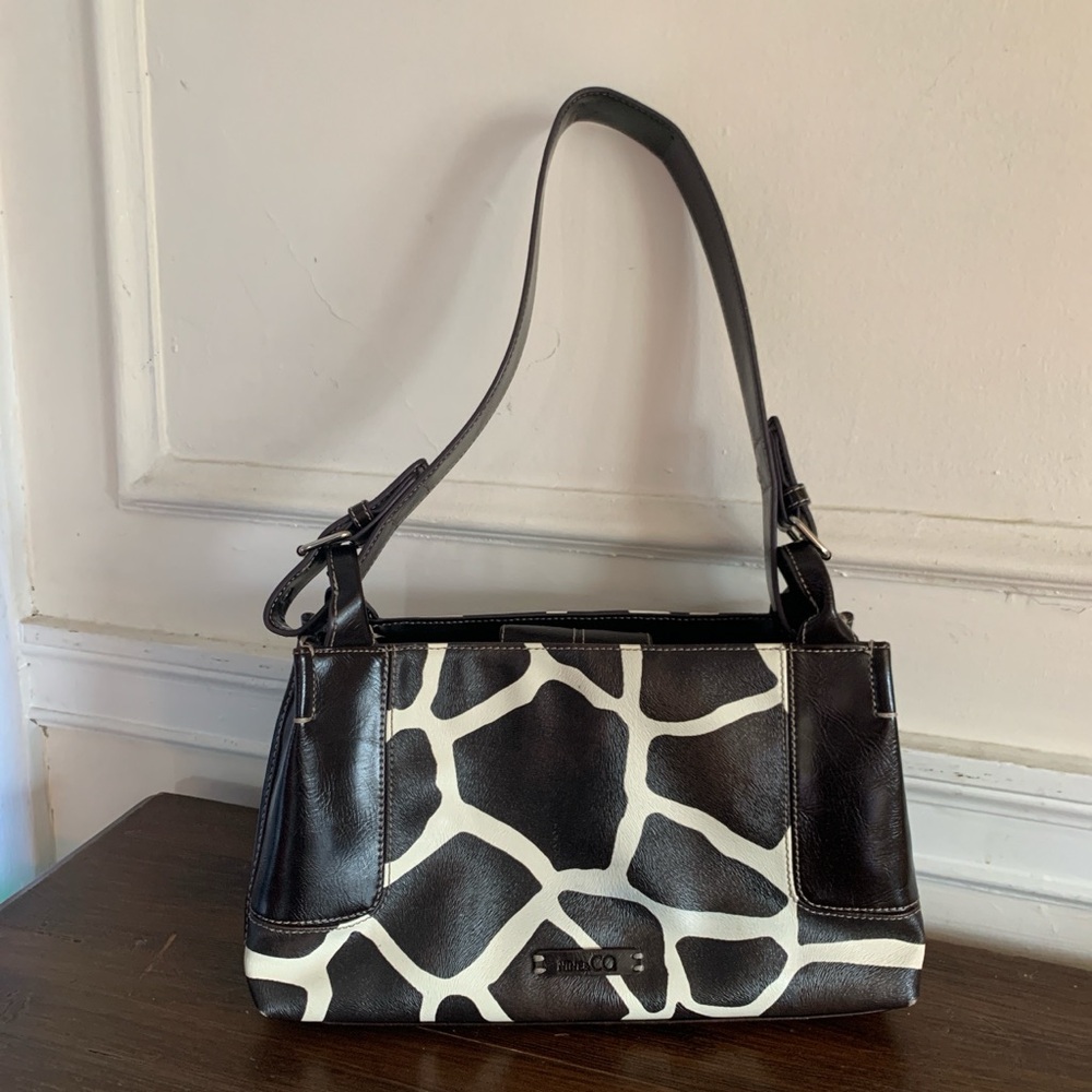 Nine & Co Giraffe Pattern Shoulder Bag